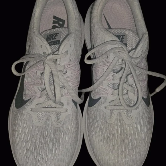 Nike Women's White Air Zoom Winflow 5 Running Shoe Size 8 - Picture 3 of 10